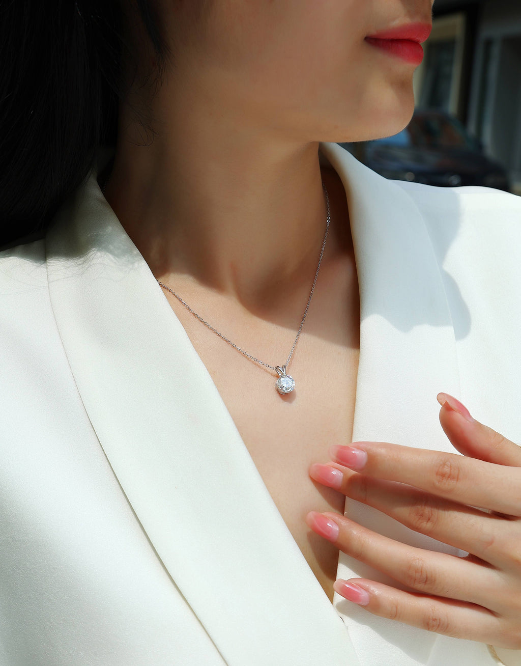 V-shaped - A Fashionable And Luxurious Diamond Jewelry Piece Set With 2-carat Moissan Diamond S925 Sterling Silver And Platinum-plated Pendant