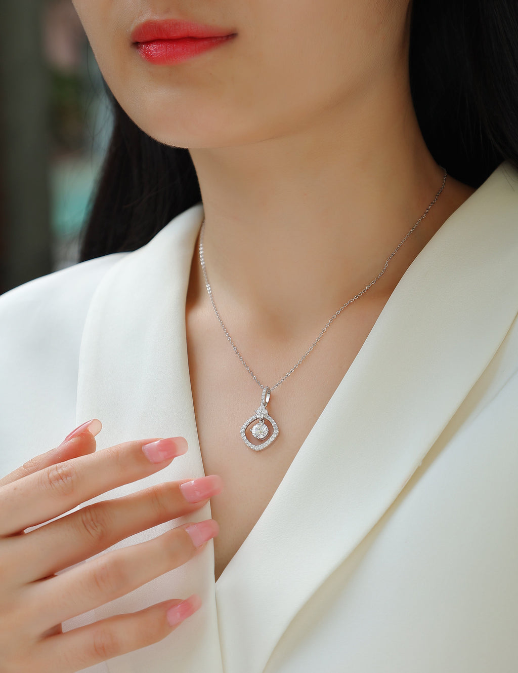 Starlight Heart-to-Heart - A Fashionable And Luxurious Diamond Jewelry Pendant Set With 1-carat Moissan Diamond S925 Sterling Silver And Platinum Plating